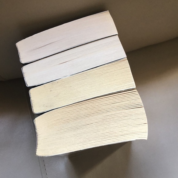 4 Johnstone western paperback books - Picture 12 of 14